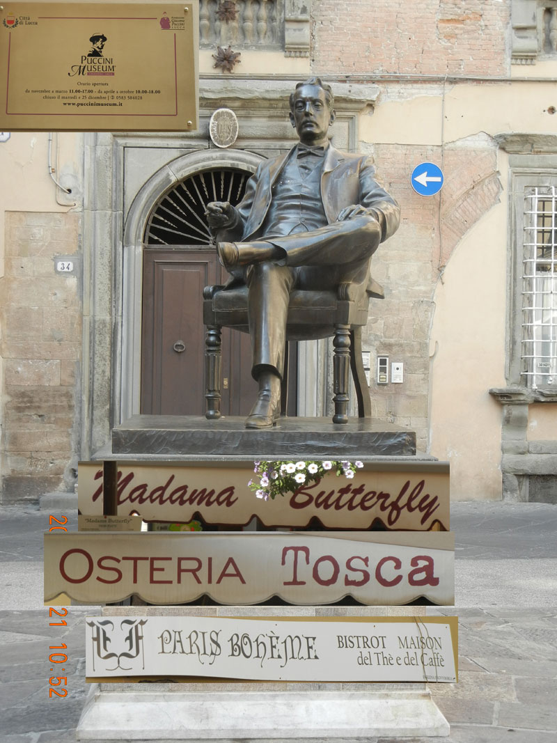 Lucca - Puccini statue